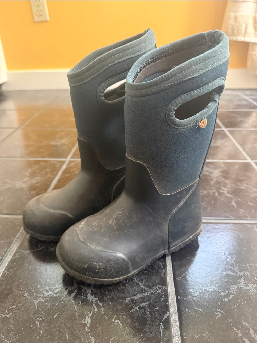 Bogs Kids Waterproof Pull-On Boots in Navy Blue